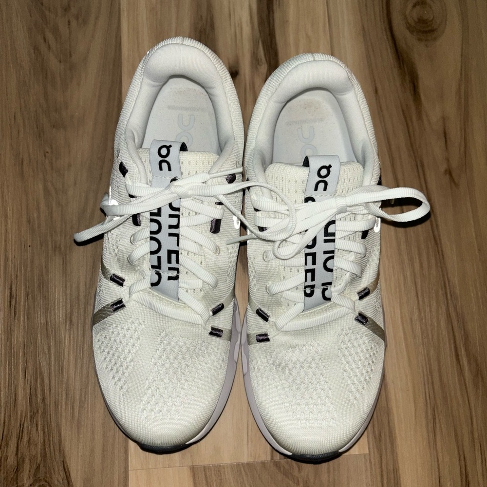 CloudSurfer ON Running Shoes